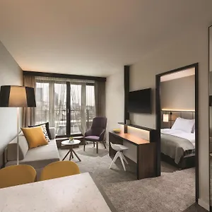 4* מלון Adina Frankfurt Westend